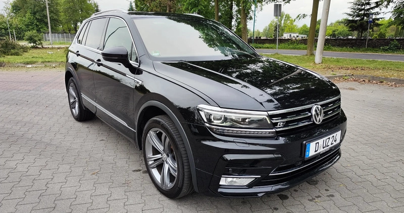 Volkswagen Tiguan cena 117900 przebieg: 183000, rok produkcji 2017 z Praszka małe 781